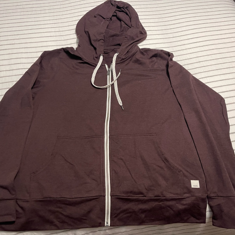Vuori halo essential hoodie